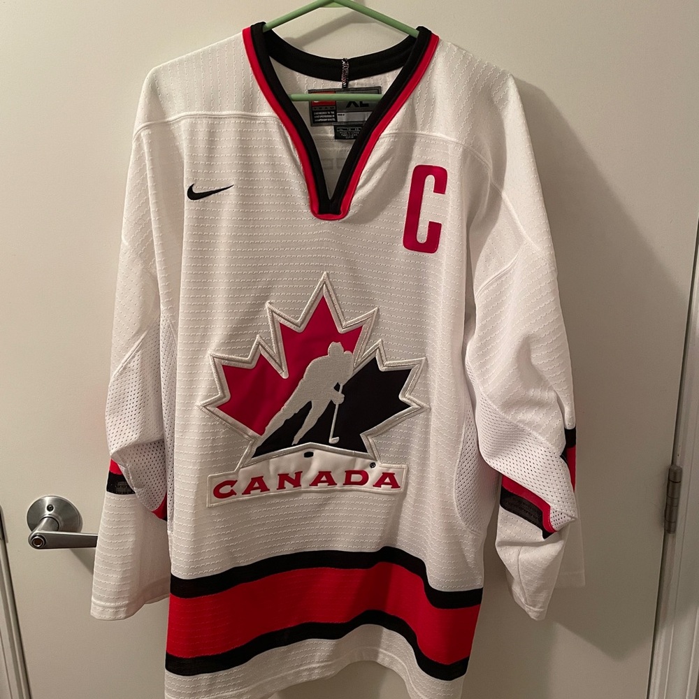 Nike Wayne Gretzky Team Canada jersey